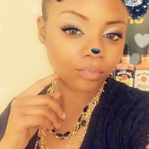 Meet your Posher, Marie